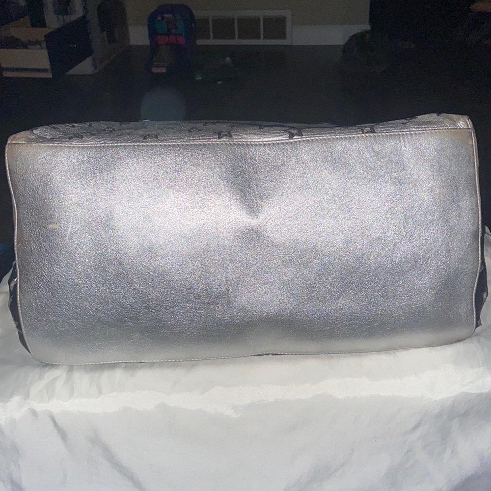 /traded/Jimmy Choo: Sofia, Pimlico Star ⭐️ Punching 🥊 Tote Bag Silver &Black - Picture 14 of 16